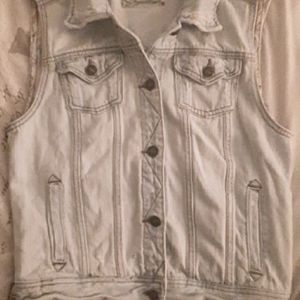 Forever 21 Denim Vest size S